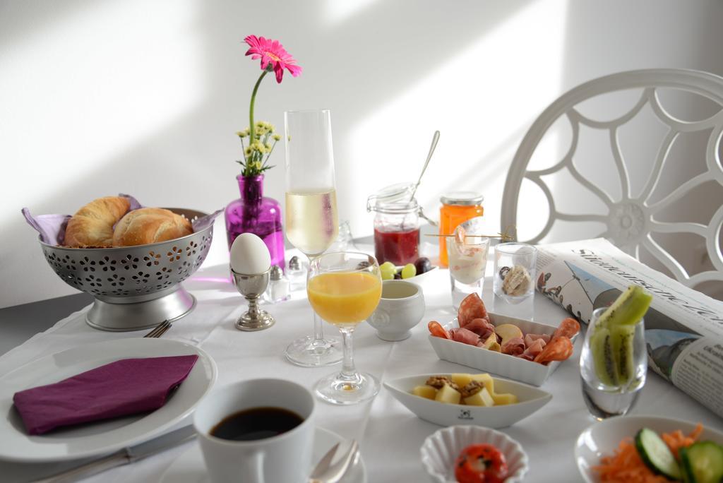Alte Apotheke Bed & Breakfast Karlsbad Exterior foto