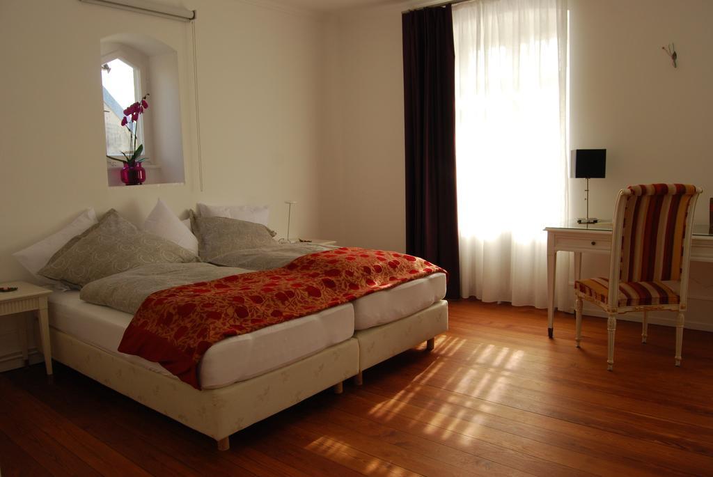 Alte Apotheke Bed & Breakfast Karlsbad Habitación foto